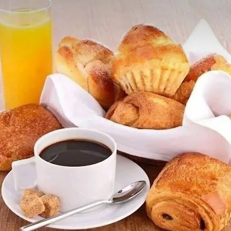 Labyrinthe Lit 180 Cm Salle De Bain, Petit Dej Compris 4* ماريبواه