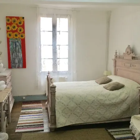 Labyrinthe Lit 180 Cm Salle De Bain, Petit Dej Compris Bed and breakfast 4*