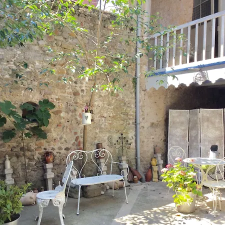 Labyrinthe Lit 180 Cm Salle De Bain, Petit Dej Compris 4*