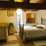 Labyrinthe Lit 180 Cm Salle De Bain, Petit Dej Compris Mirepoix (Ariege)