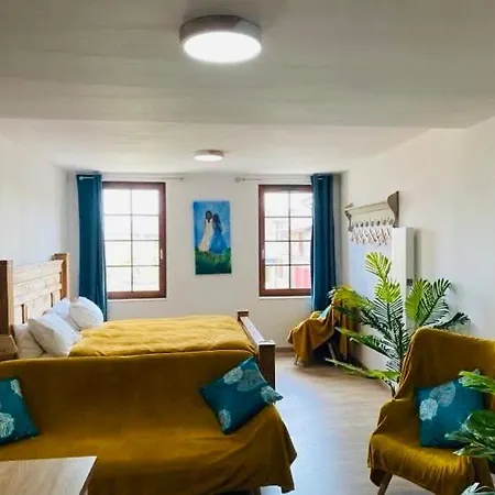 Bed and Breakfast Labyrinthe Lit 180 Cm Salle De Bain, Petit Dej Compris 4*