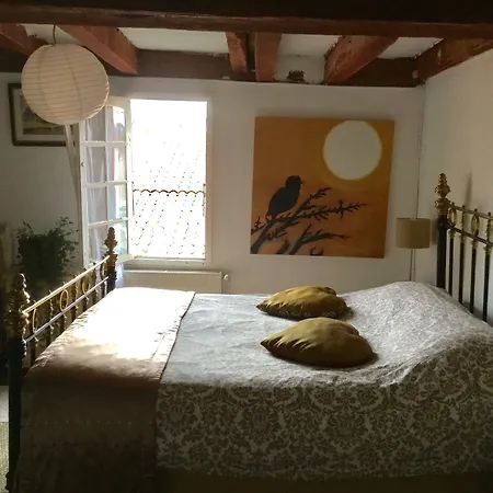 Labyrinthe Lit 180 Cm Salle De Bain, Petit Dej Compris Panzió 4*