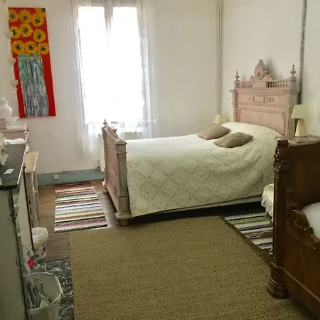 Labyrinthe Lit 180 Cm Salle De Bain, Petit Dej Compris Bed & Breakfast