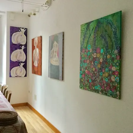 Labyrinthe Lit 180 Cm Salle De Bain, Petit Dej Compris 4*