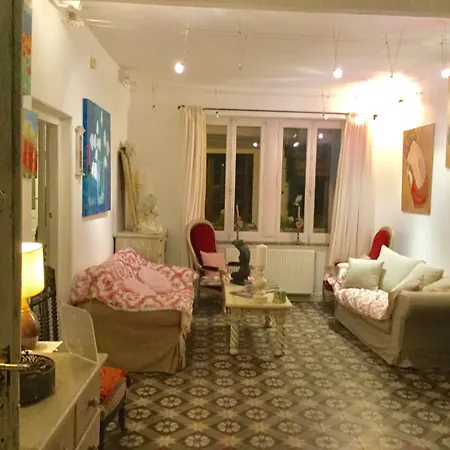 Labyrinthe Lit 180 Cm Salle De Bain, Petit Dej Compris Bed and Breakfast Mirepoix (Ariege)