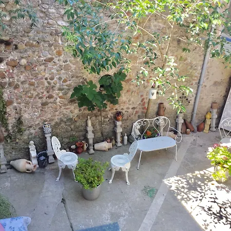 Labyrinthe Lit 180 Cm Salle De Bain, Petit Dej Compris Bed & Breakfast