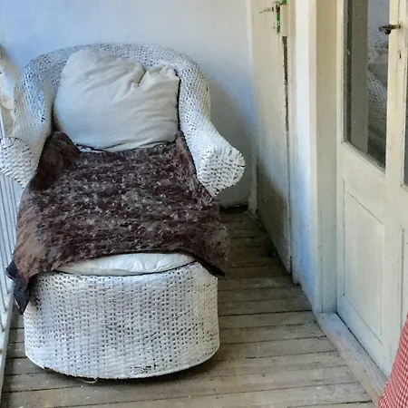 Labyrinthe Lit 180 Cm Salle De Bain, Petit Dej Compris 4*