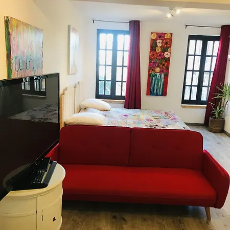 Labyrinthe Lit 180 Cm Salle De Bain, Petit Dej Compris Bed & Breakfast 4*