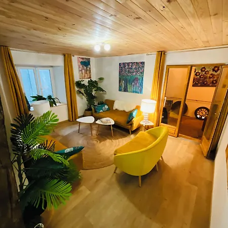 Labyrinthe Lit 180 Cm Salle De Bain, Petit Dej Compris 4*