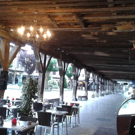 Labyrinthe Lit 180 Cm Salle De Bain, Petit Dej Compris 4* Mirepoix (Ariege)